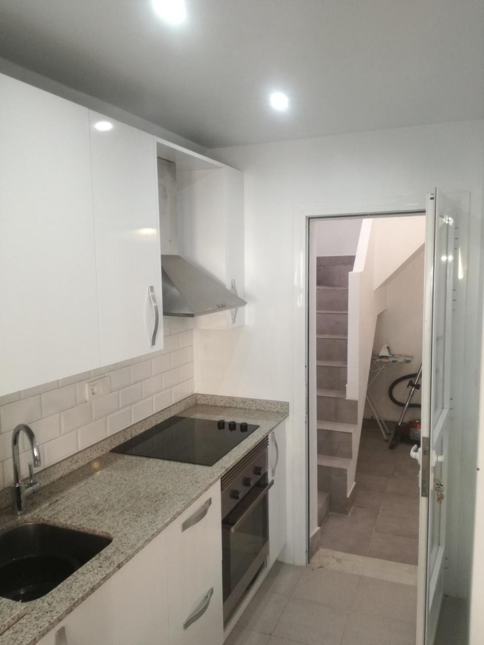 2 Bedroom Newly Renovated Bungalow Close To Bars & Restaurants 洛斯阿尔卡萨雷斯 外观 照片