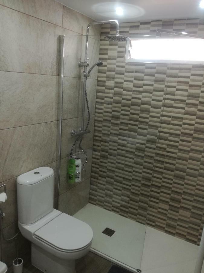 2 Bedroom Newly Renovated Bungalow Close To Bars & Restaurants 洛斯阿尔卡萨雷斯 外观 照片