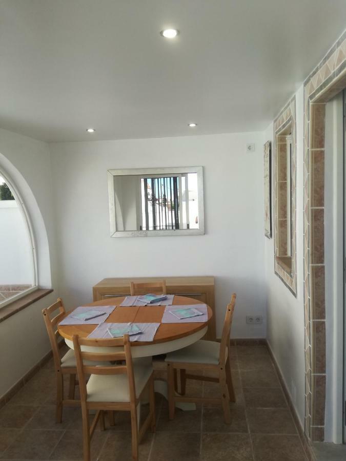 2 Bedroom Newly Renovated Bungalow Close To Bars & Restaurants 洛斯阿尔卡萨雷斯 外观 照片